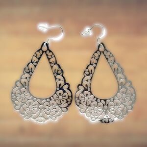 New Indio Jewelry Silver Metal Teardrop Earrings #2145